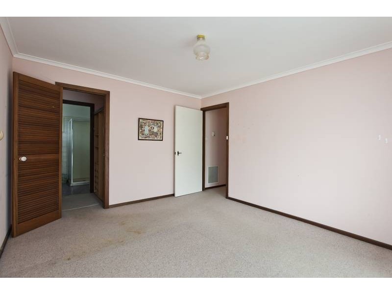 44 James Street, Pakenham VIC 3810