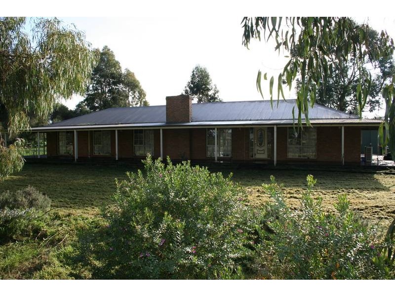 8 Latta Road, Nar Nar Goon VIC 3812