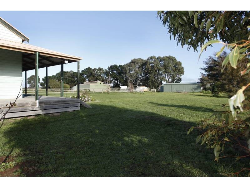 15 Latta Road, Nar Nar Goon VIC 3812