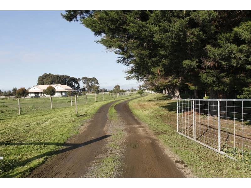 15 Latta Road, Nar Nar Goon VIC 3812