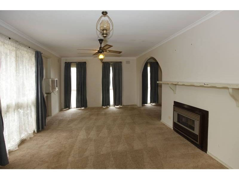 25 Sybella Avenue, Koo Wee Rup VIC 3981