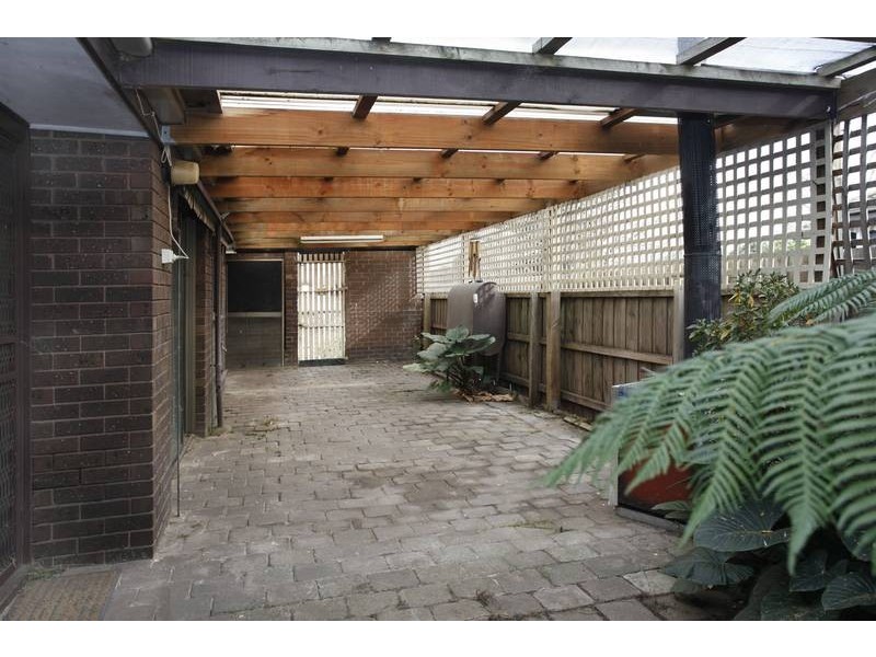25 Sybella Avenue, Koo Wee Rup VIC 3981