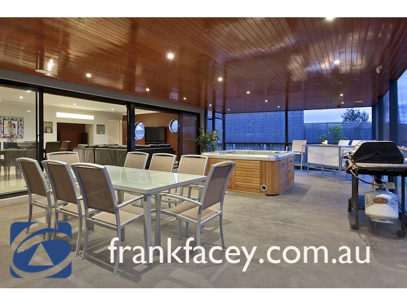 59 Storey Drive, Pakenham VIC 3810