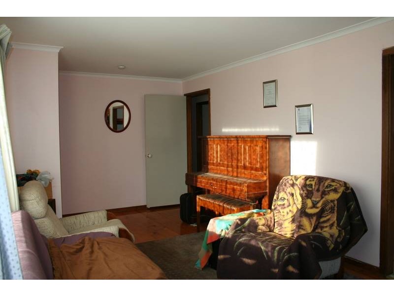 7 Home Road, Nar Nar Goon VIC 3812