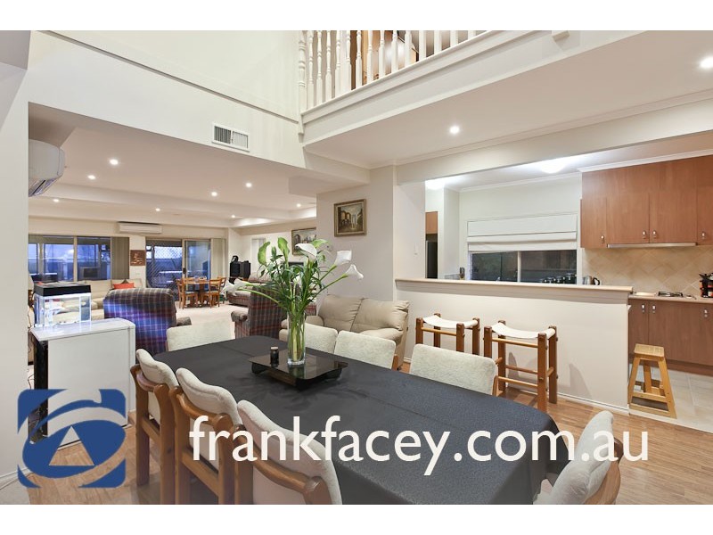 5 Clearwater Drive, Pakenham VIC 3810
