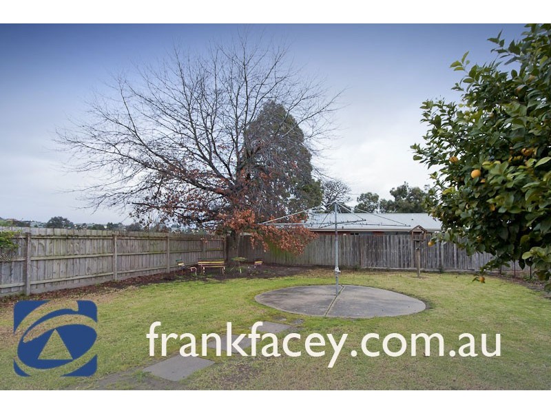 6 O’Shannessy Street, Pakenham VIC 3810