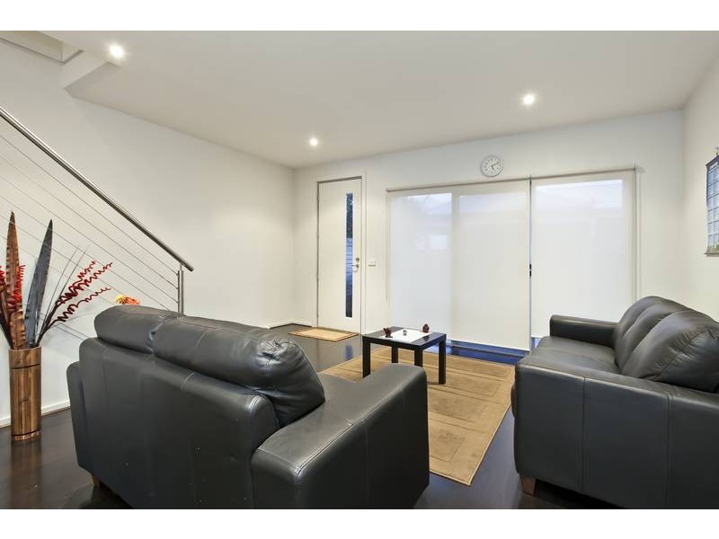 5/2 The Entrance, Pakenham VIC 3810