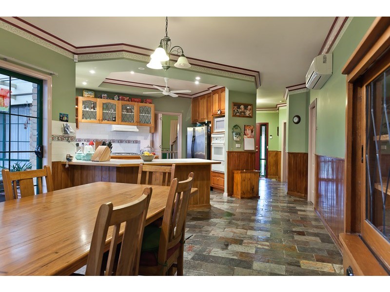 12 Andrew Court, Pakenham VIC 3810