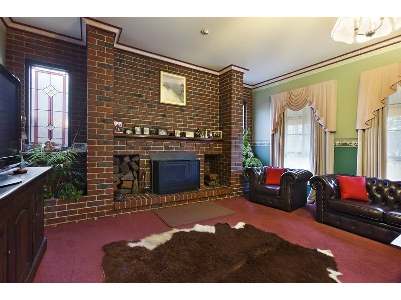 12 Andrew Court, Pakenham VIC 3810