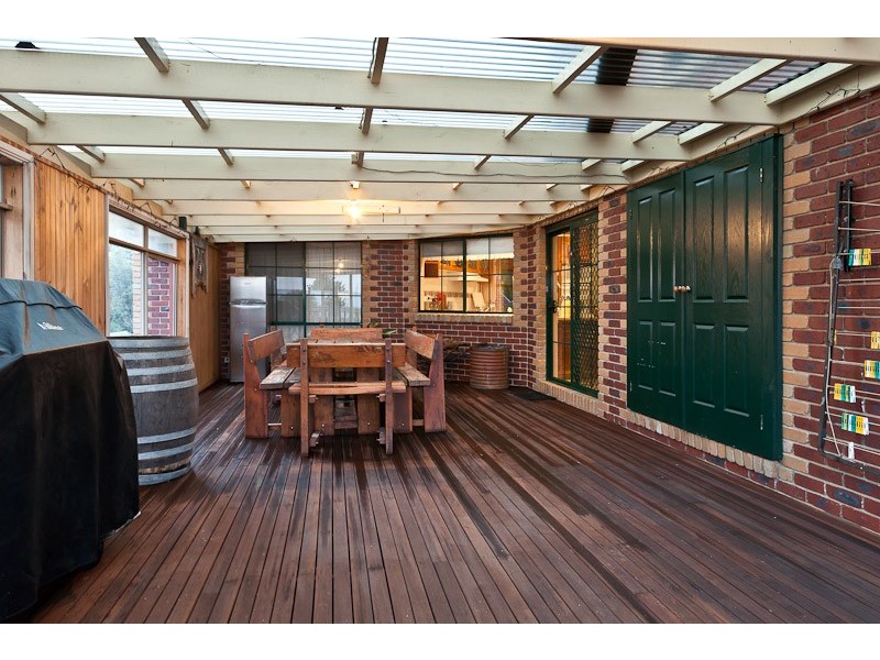 12 Andrew Court, Pakenham VIC 3810