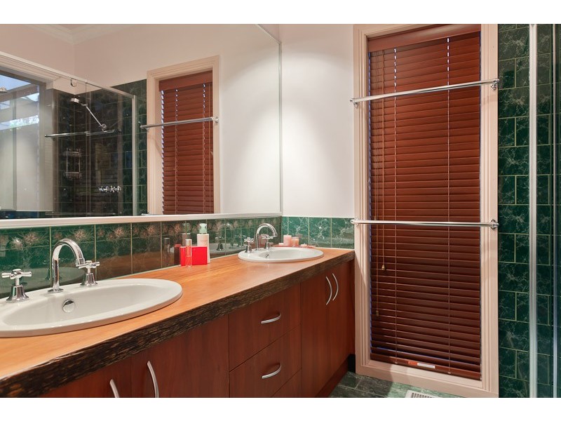 12 Andrew Court, Pakenham VIC 3810