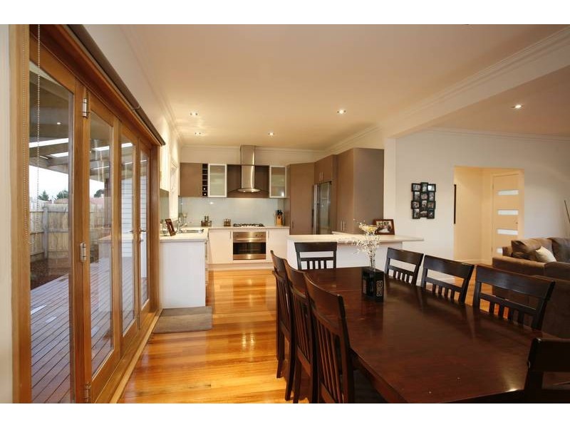 48 Pakenham Road, Pakenham VIC 3810