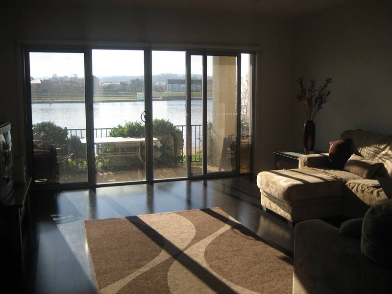 5/2 The Entrance, Pakenham VIC 3810