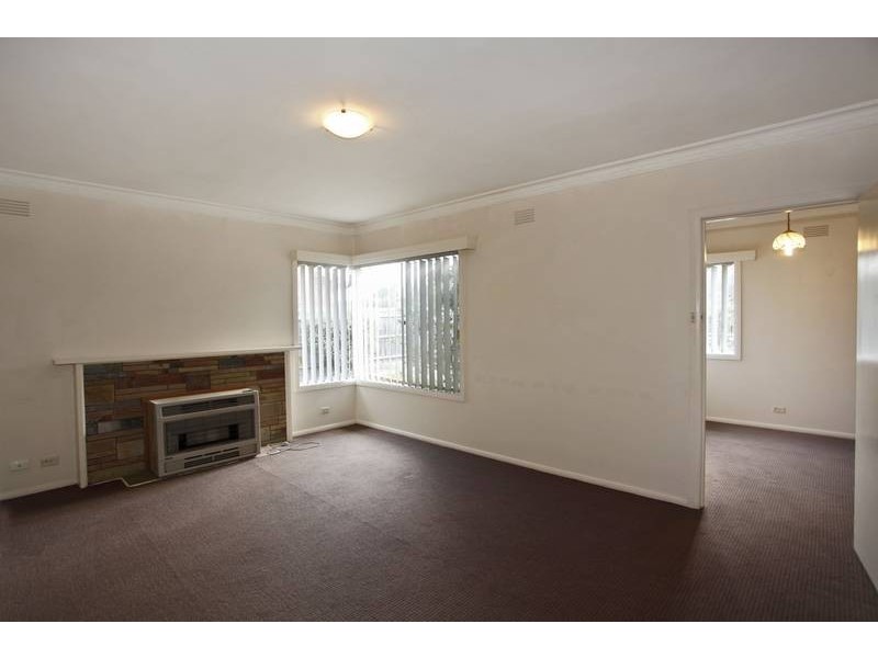 75 Princes Highway, Pakenham VIC 3810