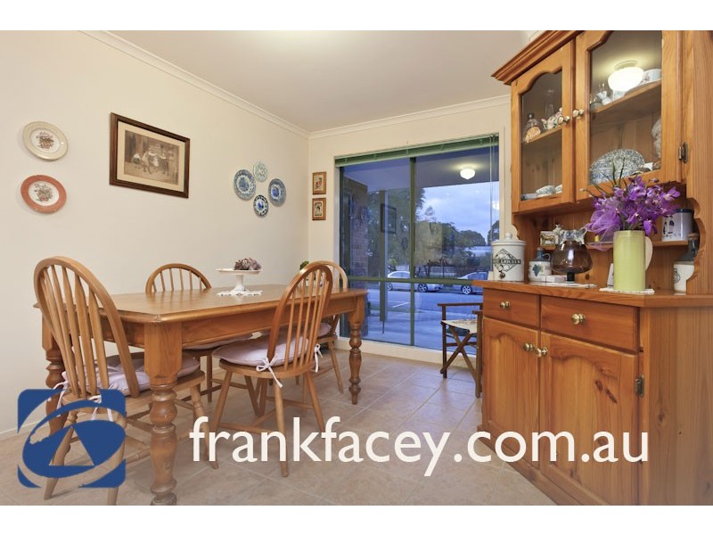 11 Rundell Way, Pakenham VIC 3810
