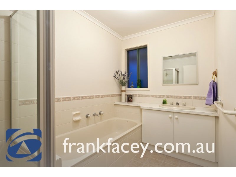 11 Rundell Way, Pakenham VIC 3810