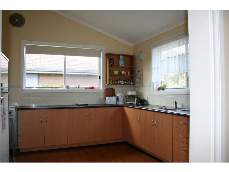 28 Railway Avenue, Bunyip VIC 3815