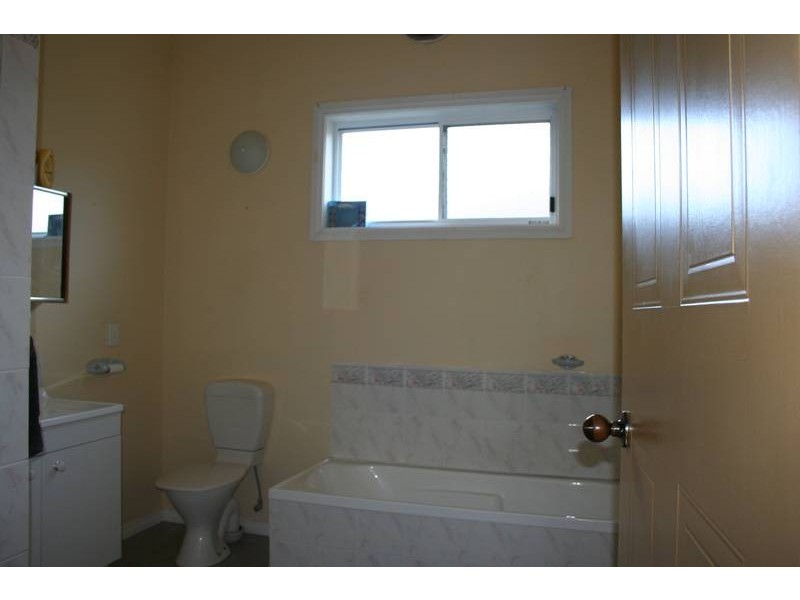 28 Railway Avenue, Bunyip VIC 3815