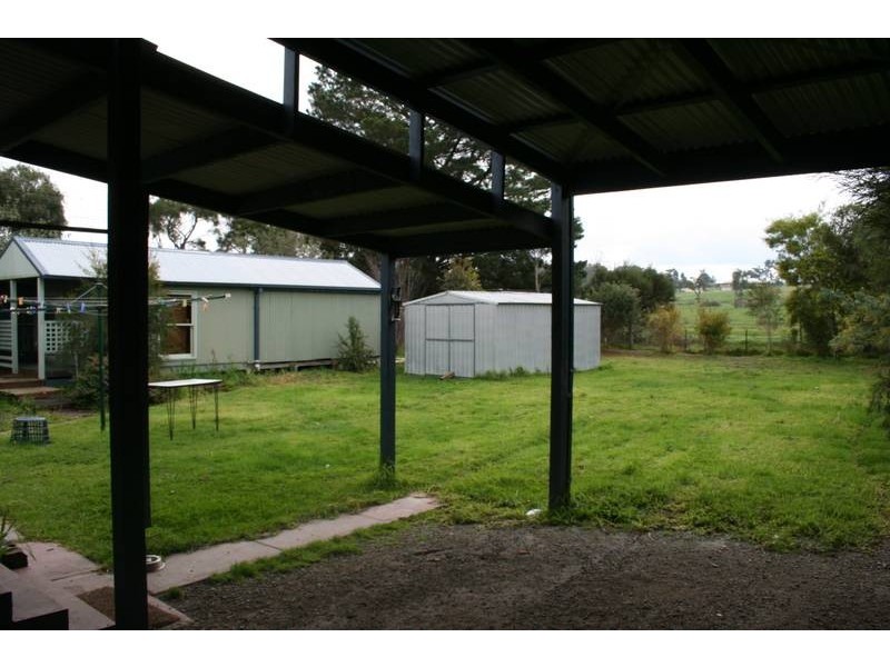 28 Railway Avenue, Bunyip VIC 3815