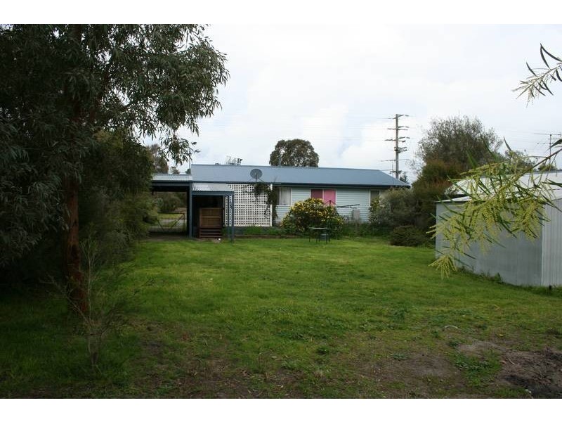 28 Railway Avenue, Bunyip VIC 3815