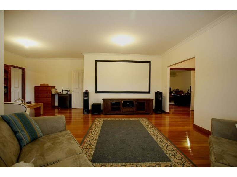 3 Fairway Court, Pakenham VIC 3810