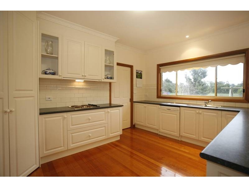 3 Fairway Court, Pakenham VIC 3810