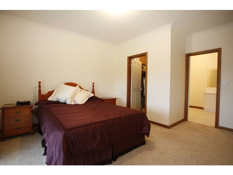 3 Fairway Court, Pakenham VIC 3810