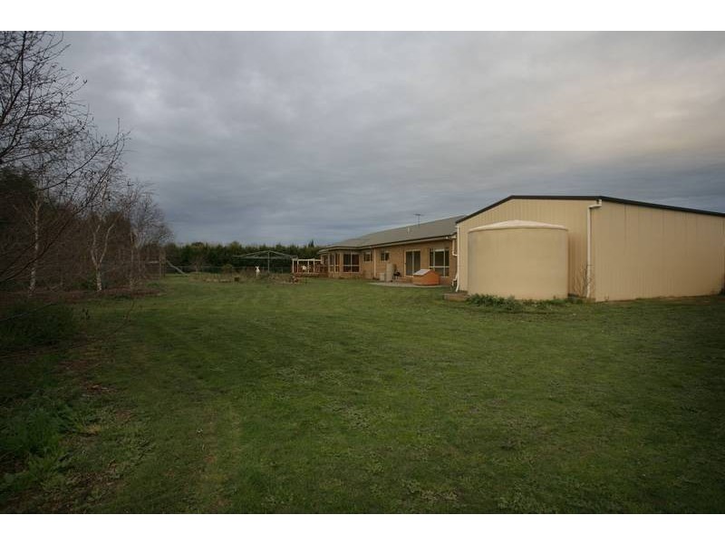 3 Fairway Court, Pakenham VIC 3810