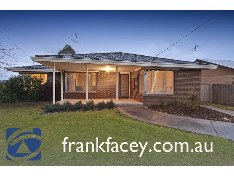 6 O’Shannessy Street, Pakenham VIC 3810