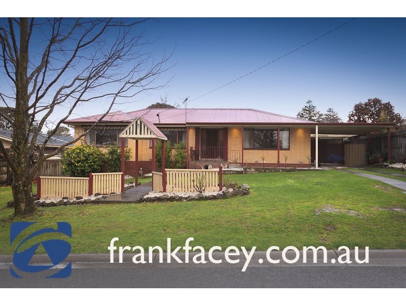 4 Thwaites Road, Pakenham VIC 3810