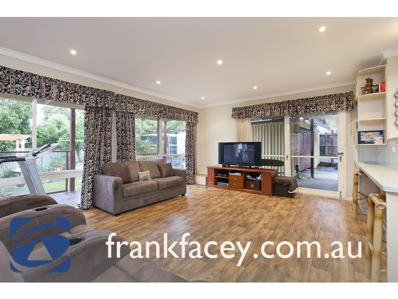 4 Thwaites Road, Pakenham VIC 3810