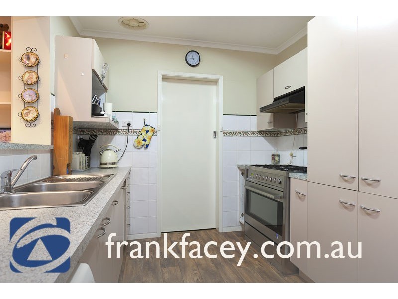 4 Thwaites Road, Pakenham VIC 3810