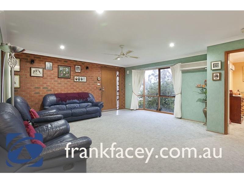 14 HOME ROAD, Nar Nar Goon VIC 3812