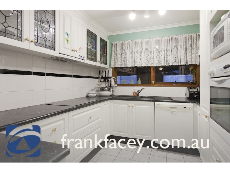 14 HOME ROAD, Nar Nar Goon VIC 3812