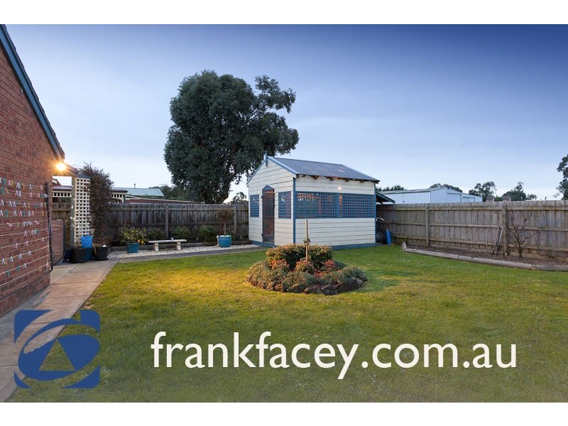 14 HOME ROAD, Nar Nar Goon VIC 3812