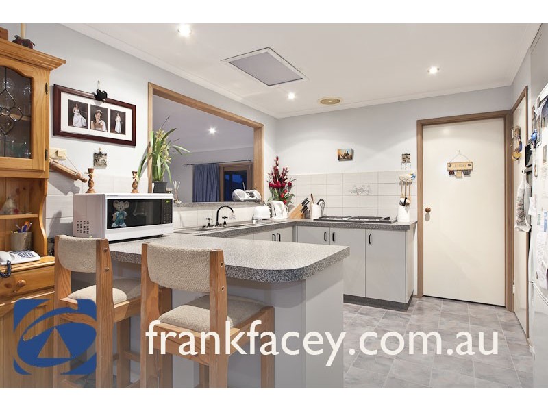 7 Emily Close, Pakenham VIC 3810