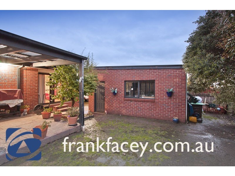 7 Emily Close, Pakenham VIC 3810