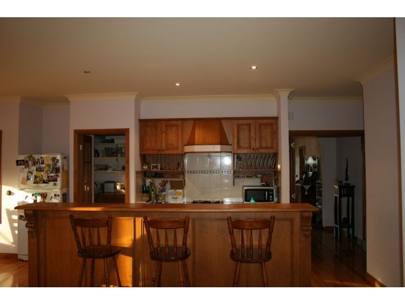 15 Murray Avenue, Pakenham VIC 3810