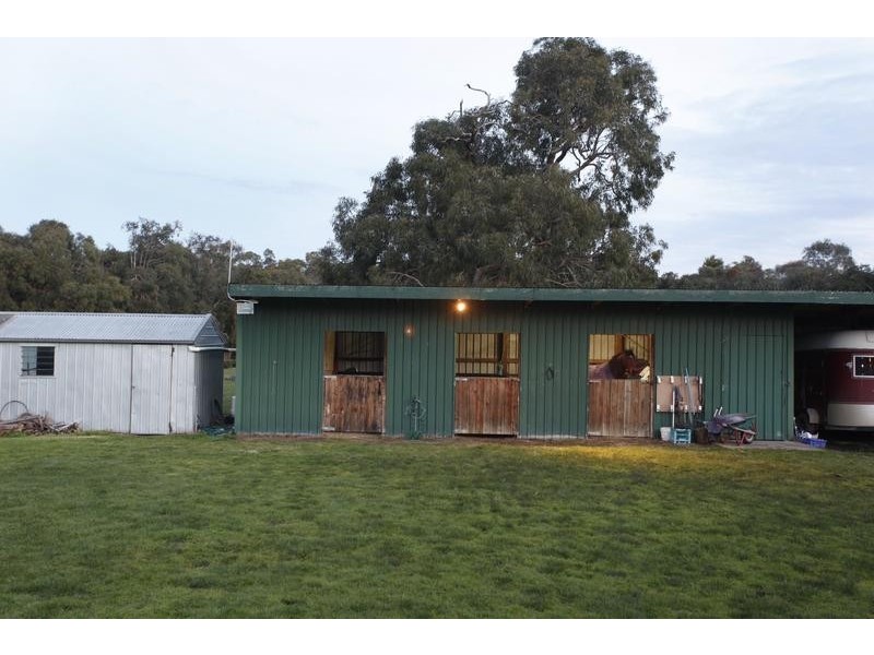 100 Yarabubba Road, Nar Nar Goon North VIC 3812