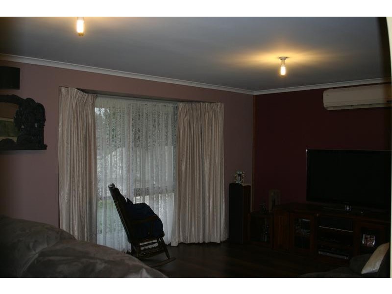 15 Cyprus Place, Pakenham VIC 3810