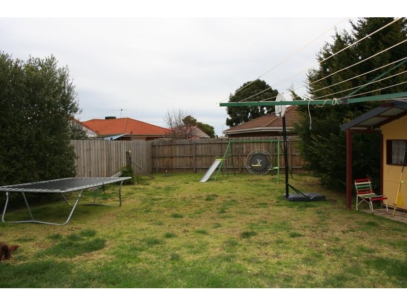 15 Cyprus Place, Pakenham VIC 3810
