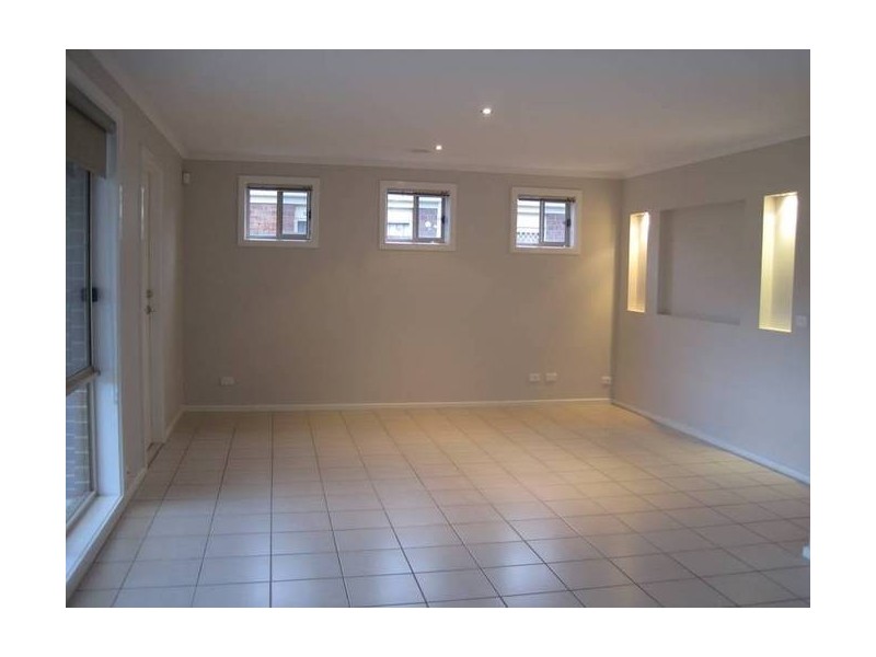 64 Mannagum Drive, Pakenham VIC 3810