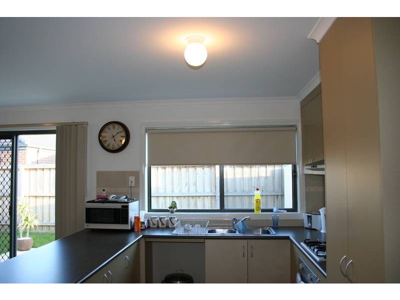 2/31 Syme Road, Pakenham VIC 3810