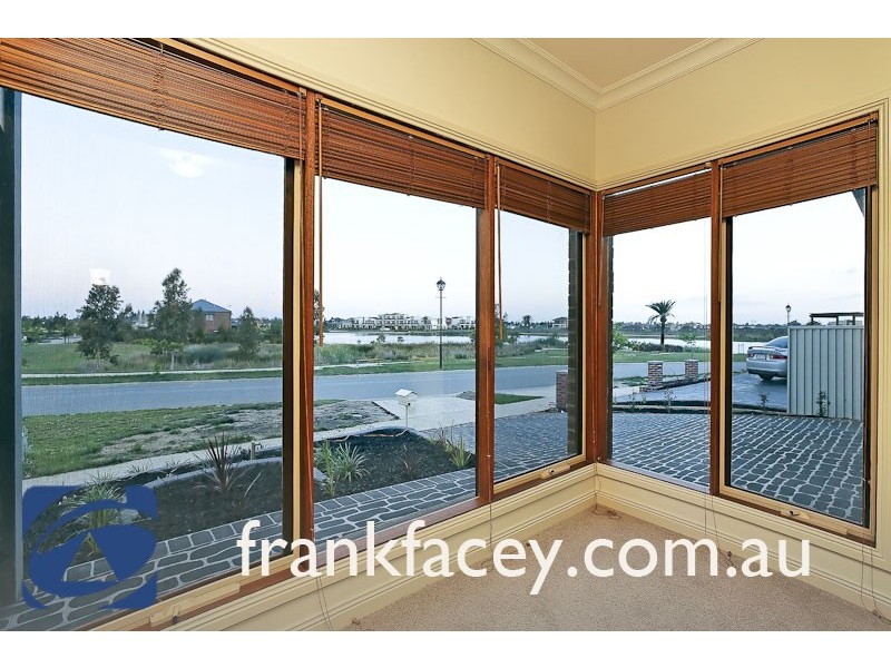 30 Clearwater Drive, Pakenham VIC 3810