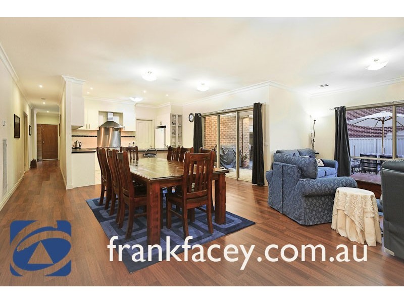 30 Clearwater Drive, Pakenham VIC 3810