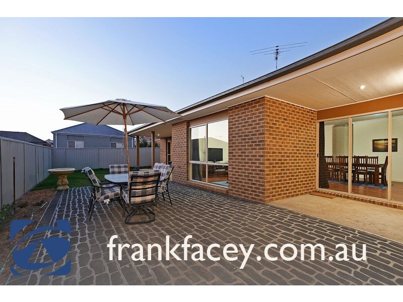 30 Clearwater Drive, Pakenham VIC 3810