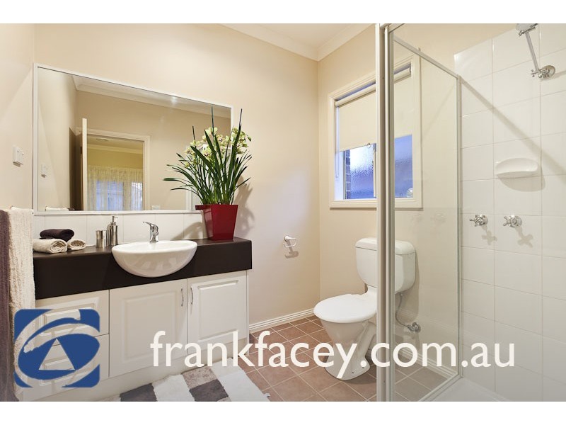 23 Juliet Gardens, Pakenham VIC 3810