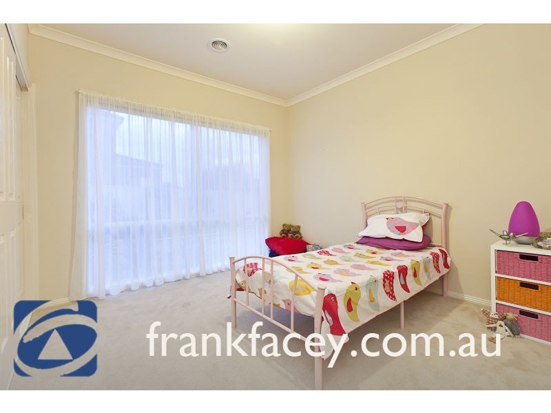 23 Juliet Gardens, Pakenham VIC 3810
