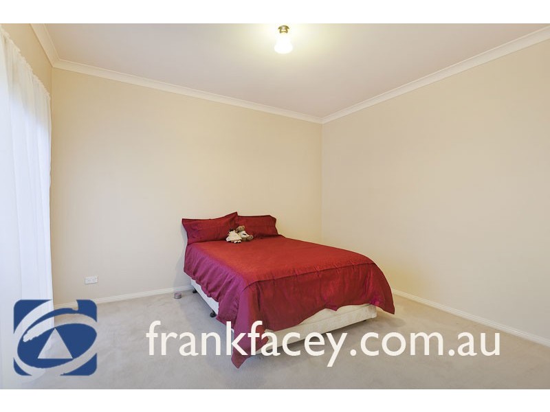 23 Juliet Gardens, Pakenham VIC 3810