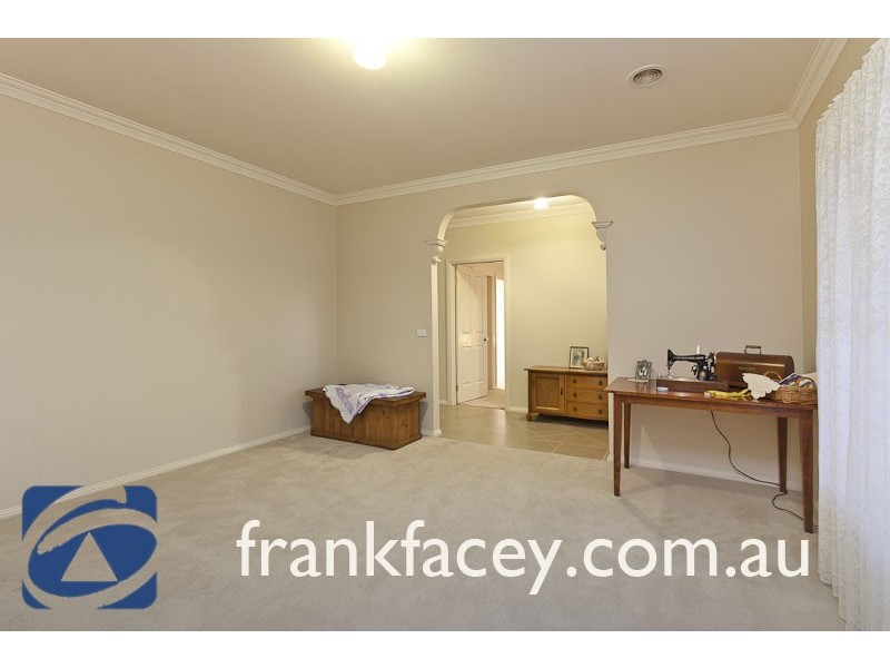 23 Juliet Gardens, Pakenham VIC 3810